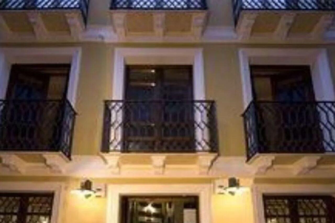 The Place Каляри Екстериор снимка